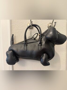Black Novelty Dachshund -Shaped Leather Tote Bag - Unbranded